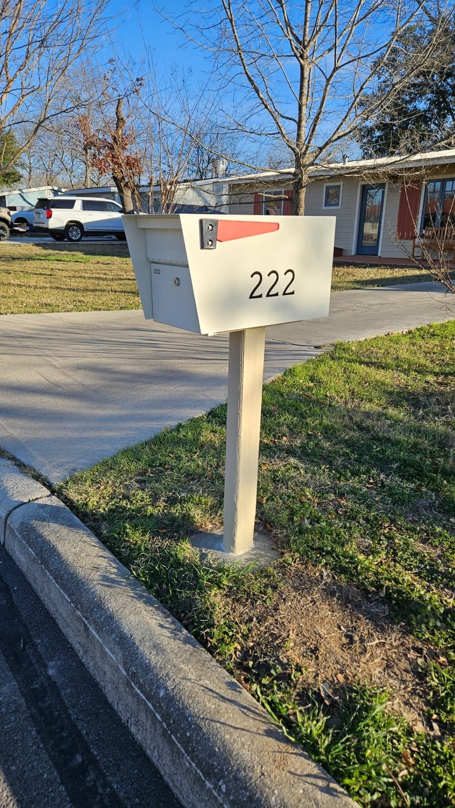 Mail Boss Mail Manager Modern Locking Post Mount Mailbox, USPS Approved | Patented anti-pry lock, accepts small packages, compact galvanized steel curbside design, weather and vandal-resistant. customer photo 2