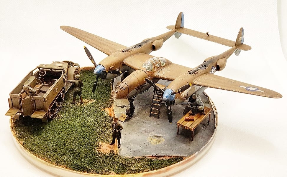 Hobby Boss Easy Assembly P-38L-5-LO Lightning Airplane Model Building Kit customer photo 1