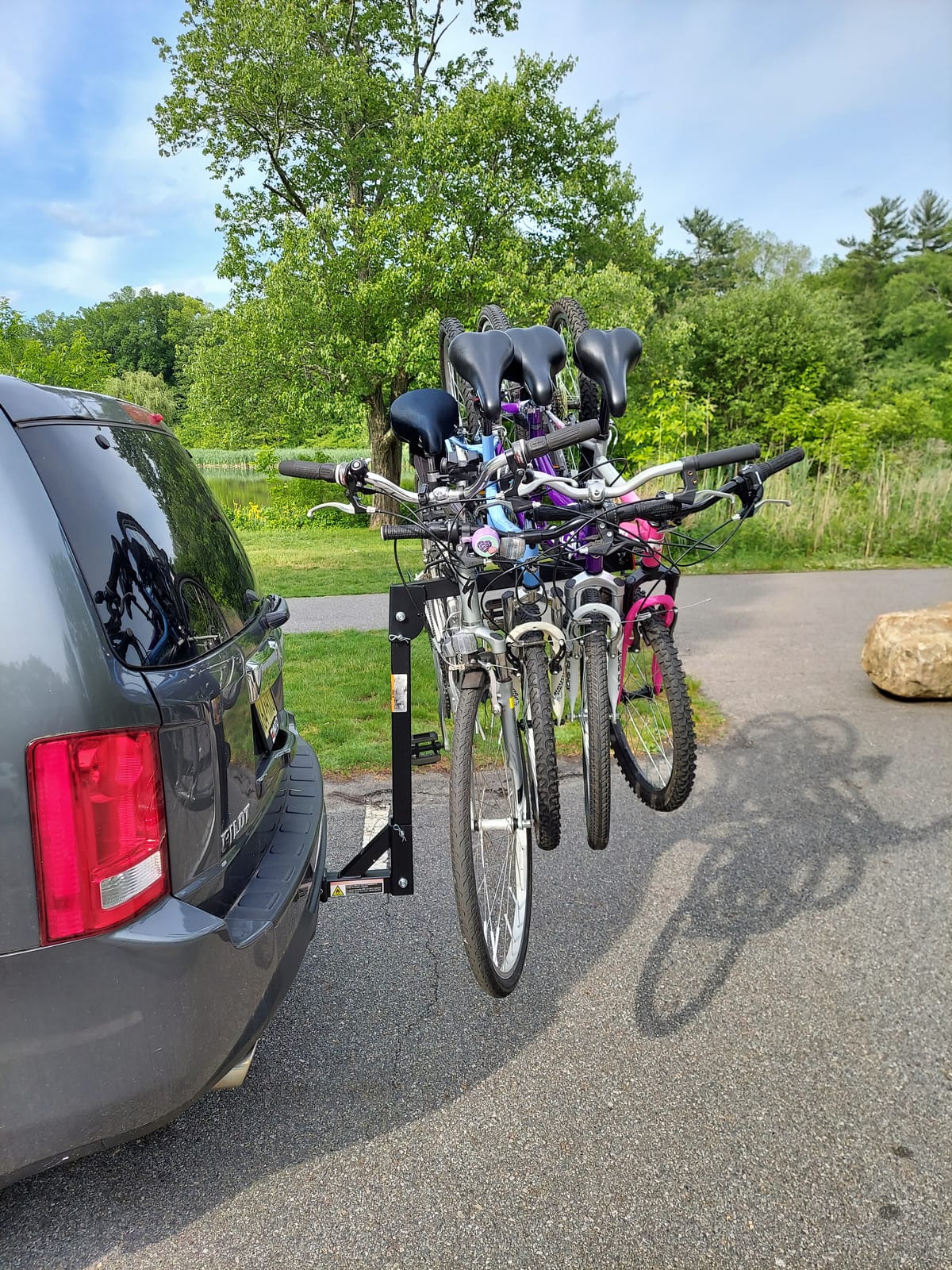 MaxxHaul Hitch Mount 4 Bike Rack 150 lb Capacity Heavy-Duty Swing Down Design Fits Cars Trucks SUVs and Minivans with Safety Reflector Easy Install (70210) customer photo 1