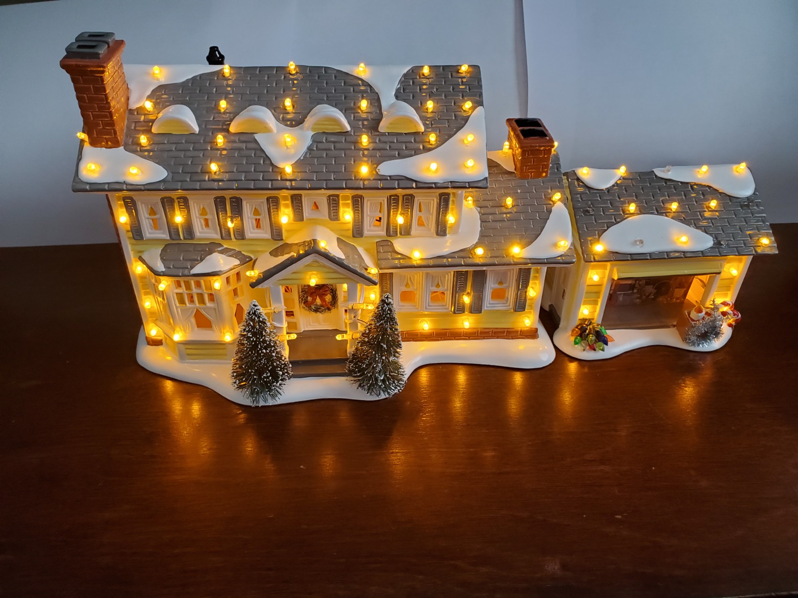 Department 56 Snow Village National Lampoons Christmas Vacation the Griswold Holiday House Lit Building, 7.48 Inch, Multicolor customer photo 1
