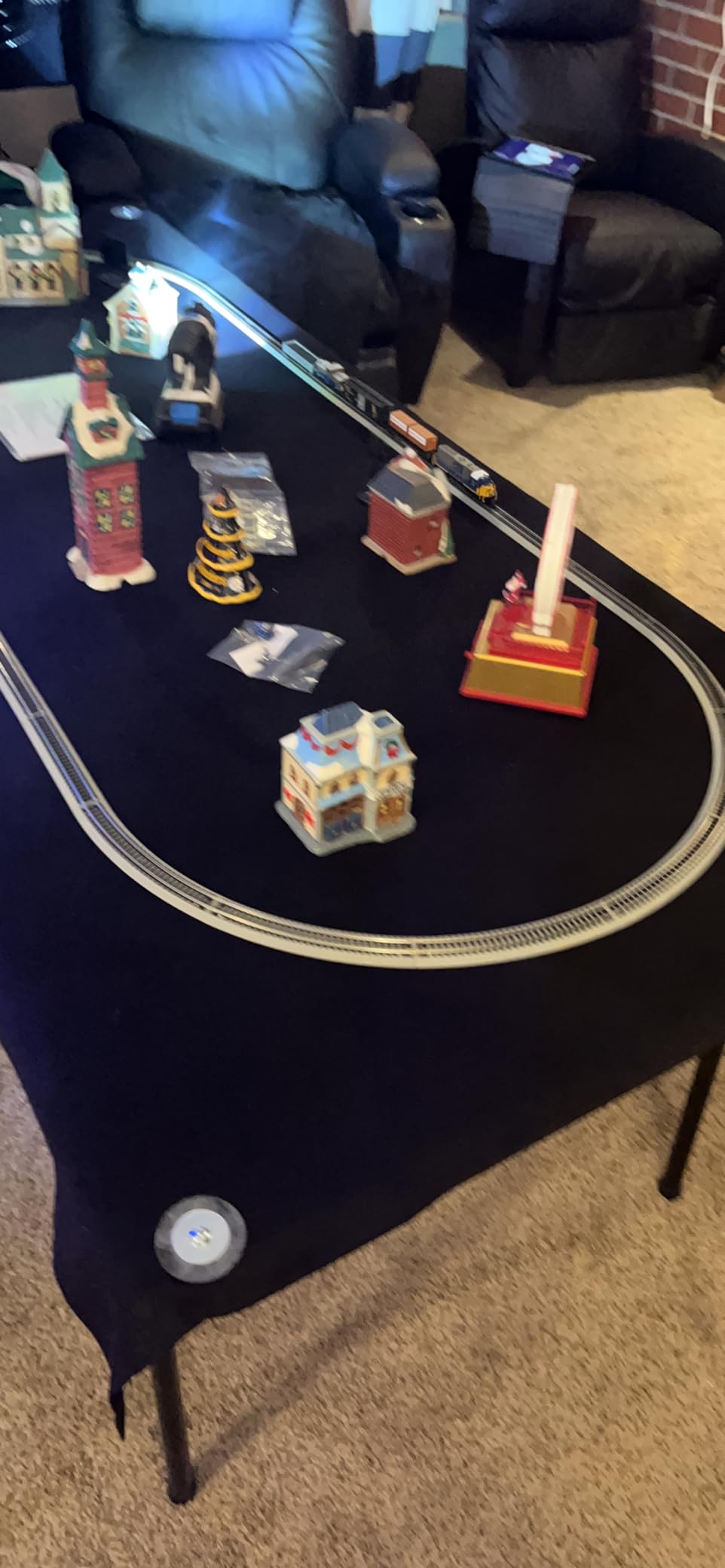 Bachmann Trains - Freightmaster Ready To Run 60 Piece Electric Train Set - N Scale customer photo 1