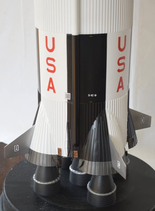 Dragon Models Apollo 11 Saturn V Spacecraft Building Kit, 1/72-Scale customer photo 1