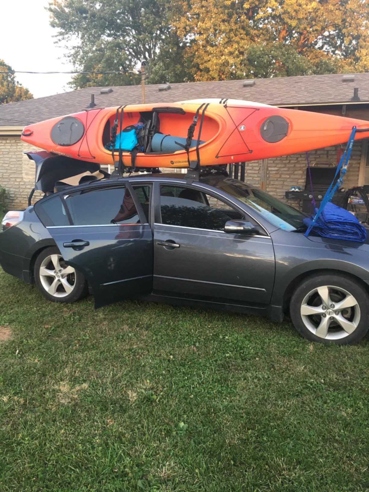 Yakima JayLow Folding J-Cradle Rooftop Kayak Rack with Tie-Downs | Round, Square, Factory or Aerodynamic Fit; Holds 1 Boat up to 100 lb or 2 Boats up to 130 lb Total customer photo 2