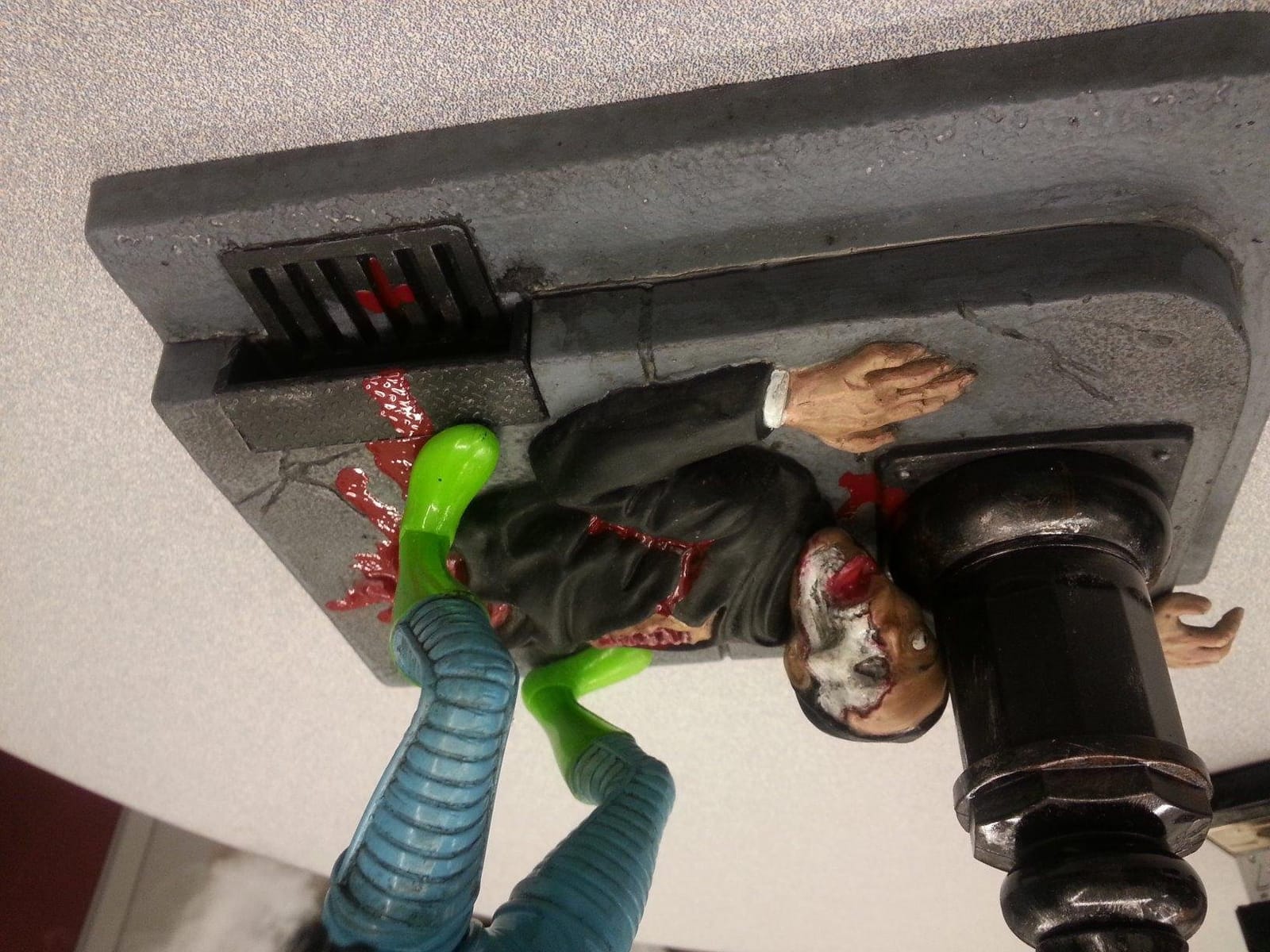 Moebius Models 936 Mars Attacks! Martian Figure customer photo 2