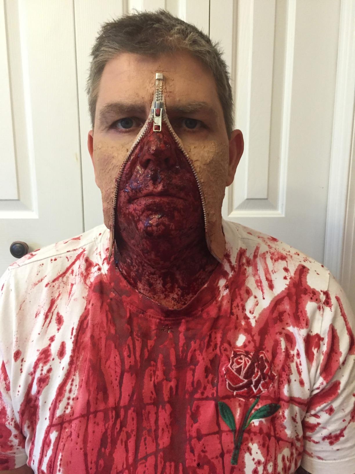 Mehron Makeup Liquid Latex - 4.5 oz LIGHT FLESH, Special FX Adhesive | Professional SFX Adhesive. Create Custom Prosthetics, Fake Scars, Torn Zombie Flesh, & More. Perfect for Halloween & Cosplay. customer photo 2
