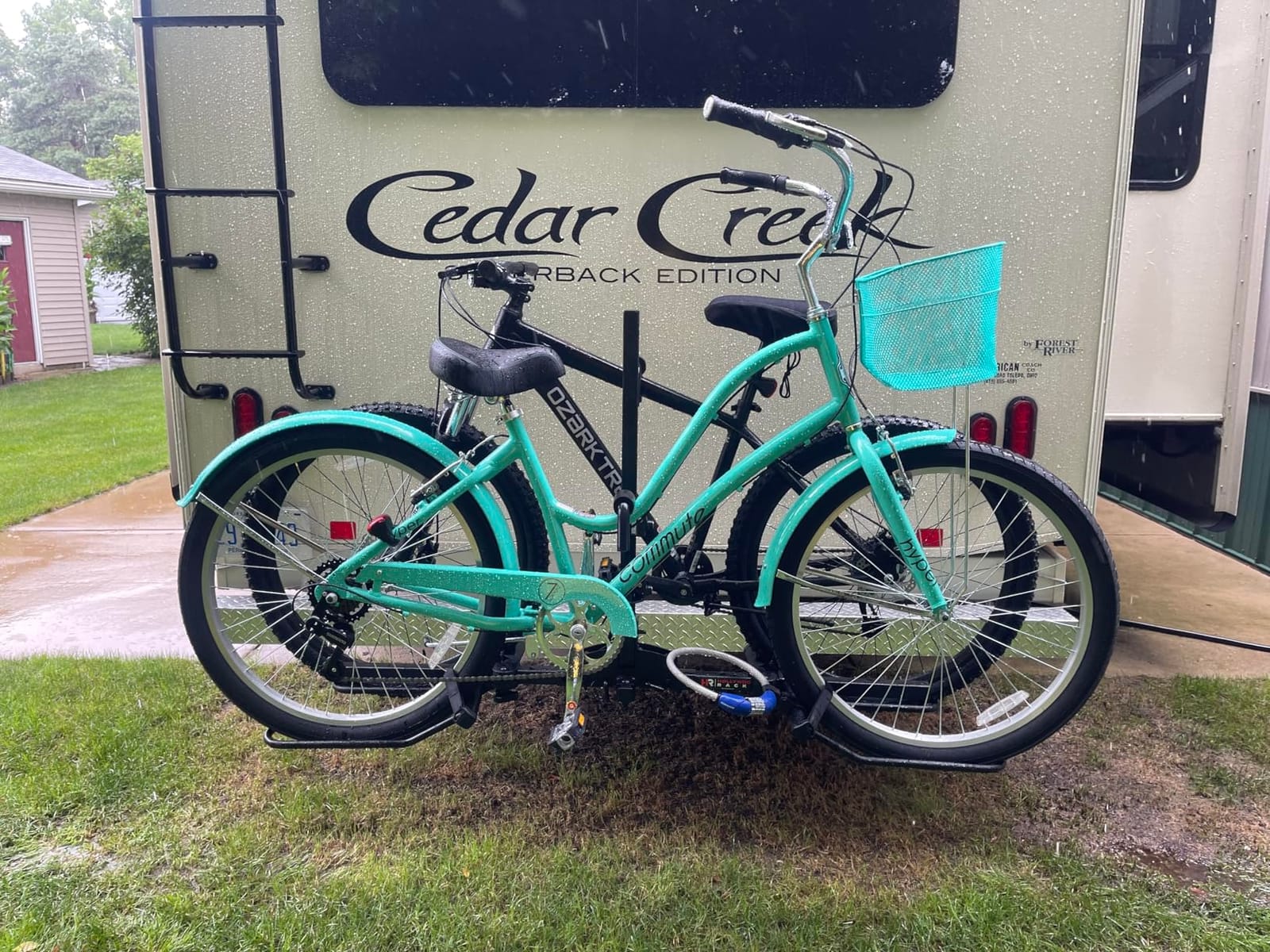 Hollywood Racks, Trail Rider, Hitch Mount Rack, 1-1/4'' and 2'', Bikes: 2 | Carries up to 2 Bikes with Easy Access, Locking Hooks and Fold-Flat Storage Design customer photo 2