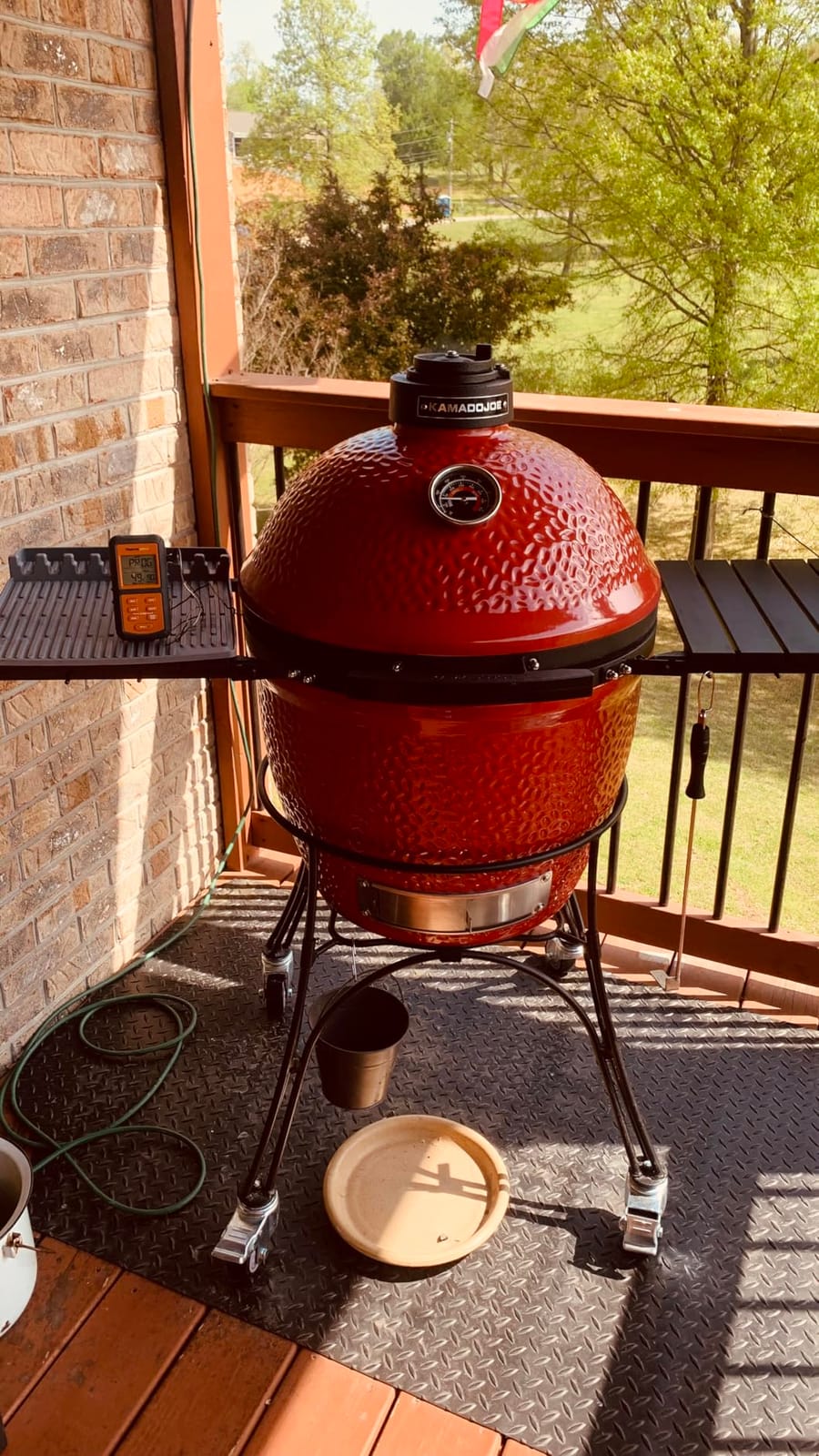 Kamado Joe Classic Joe I Premium 18-inch Ceramic Charcoal Grill and Smoker in Red with Cart, Side Shelves, Grill Gripper, and Ash Tool. 250 Cooking Square Inches, 2 Tier Cooking System, Model KJ23RH customer photo 2