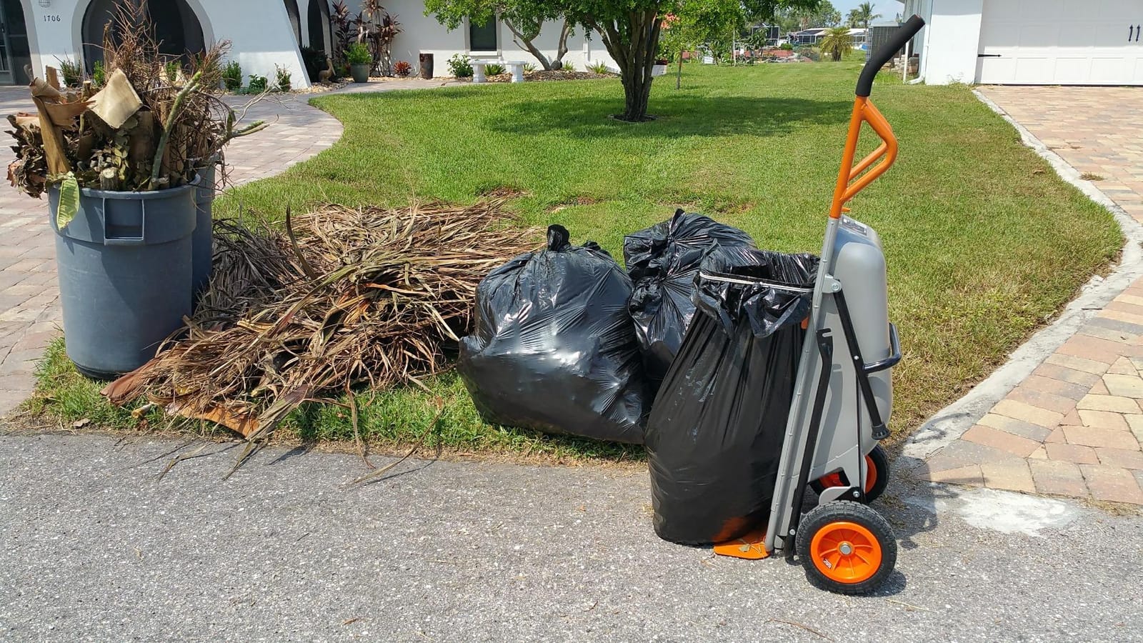WORX Wheelbarrow Heavy Duty Dolly, 8-in-1 Aerocart Garden Cart, WG050 customer photo 2