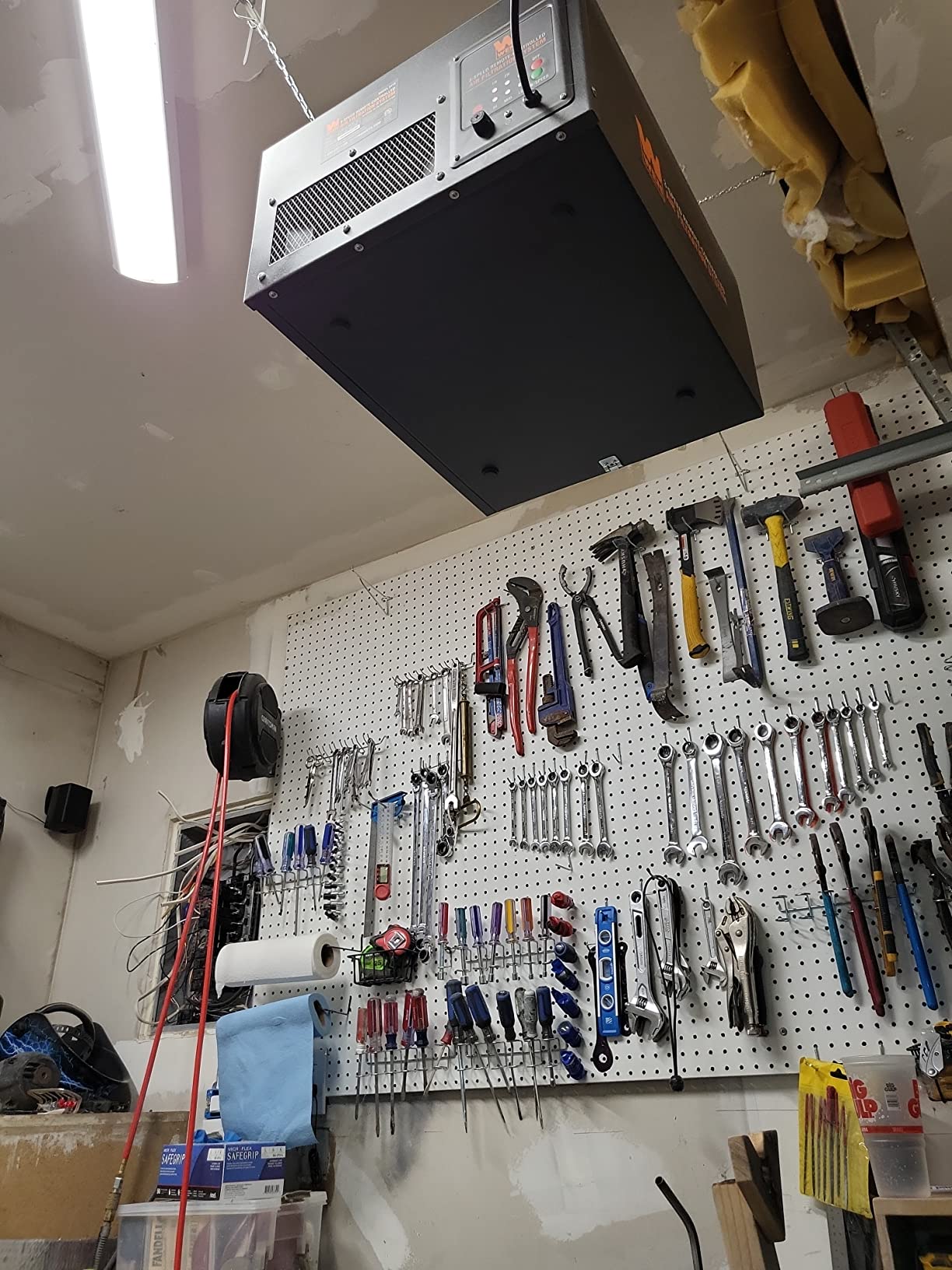 WEN 3410 3-Speed Remote-Controlled Air Filtration System (300/350/400 CFM), Basic w/ RF Remote (400 CFM), Black customer photo 2