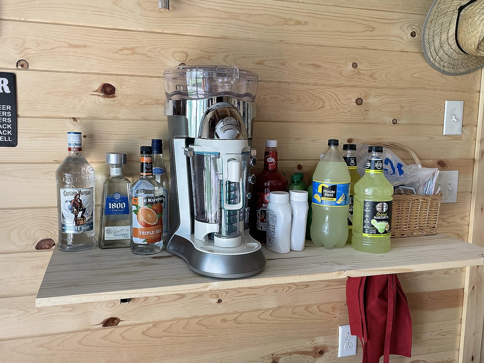 Margaritaville Bali Frozen Concoction Maker with Self-Dispensing Lever, DM3500, 60 oz Jar customer photo 1