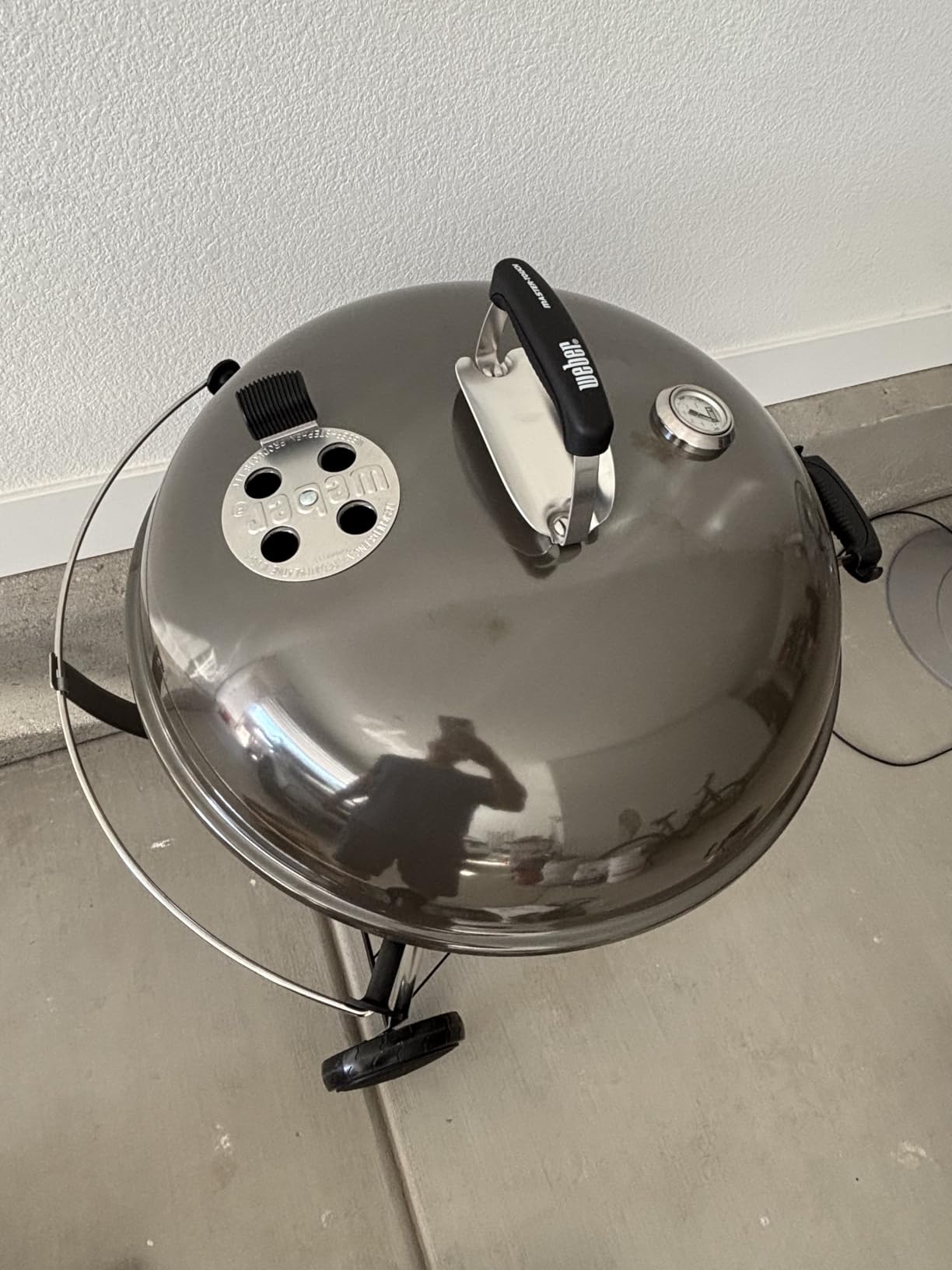 Weber Master-Touch Charcoal Grill, 22-Inch, Black customer photo 1