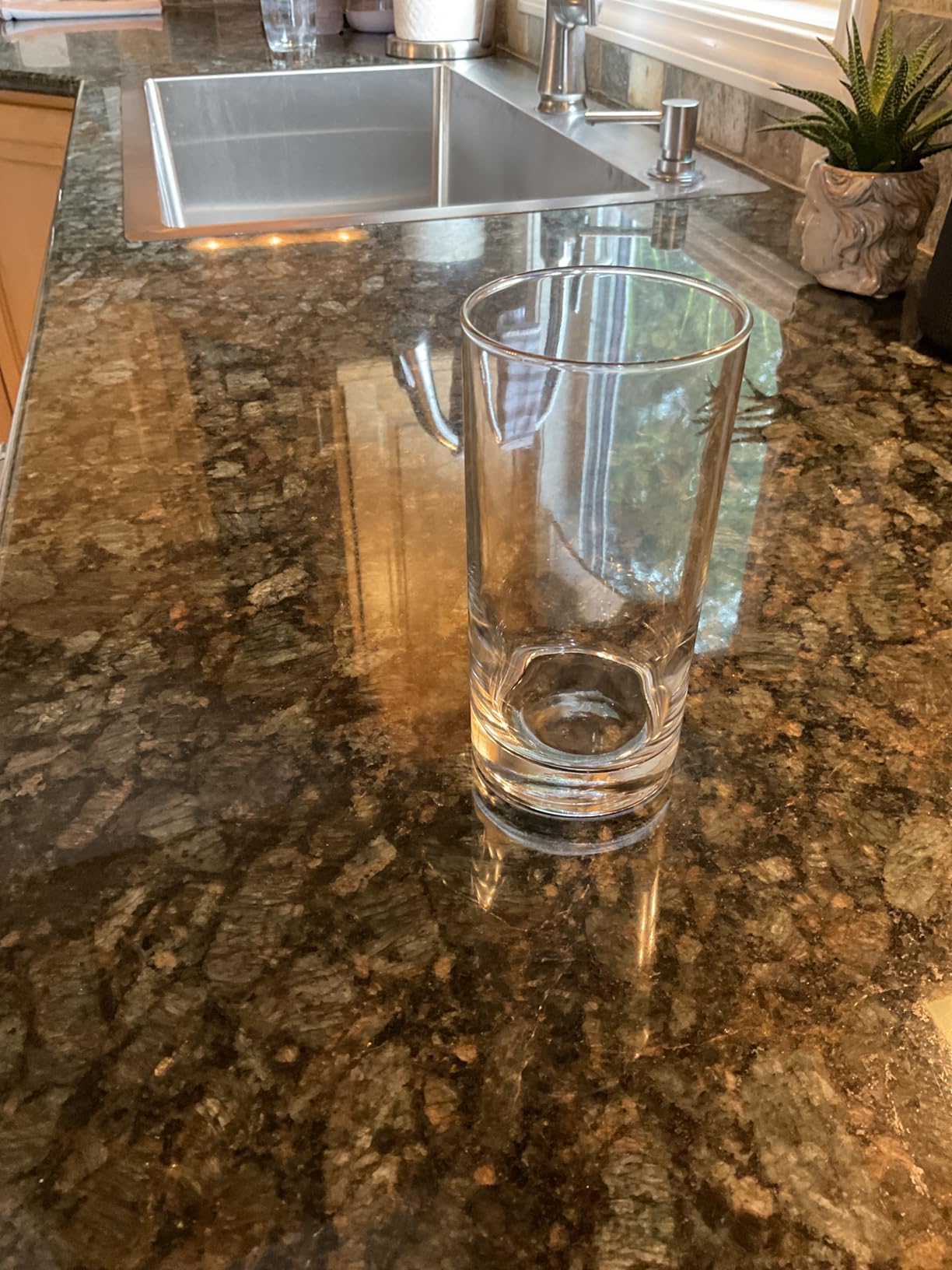 Libbey Heavy Base Drinking Glasses Set of 8, Weighted Clear Water Cups | 15.5 oz Capacity for Water, Juice, Soda, Cocktails, and More with Weighted Base and Dishwasher-Safe Cleanup customer photo 2