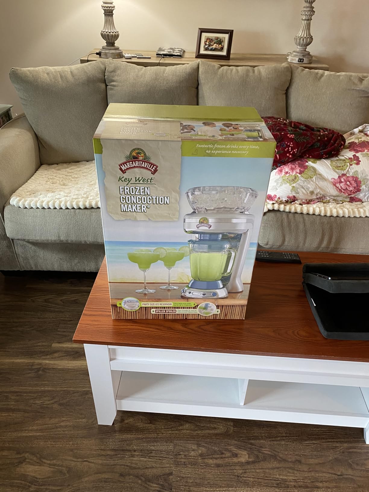 Margaritaville Key West Frozen Concoction Maker with Easy Pour Jar and XL Ice Reservoir, DM1900 customer photo 2