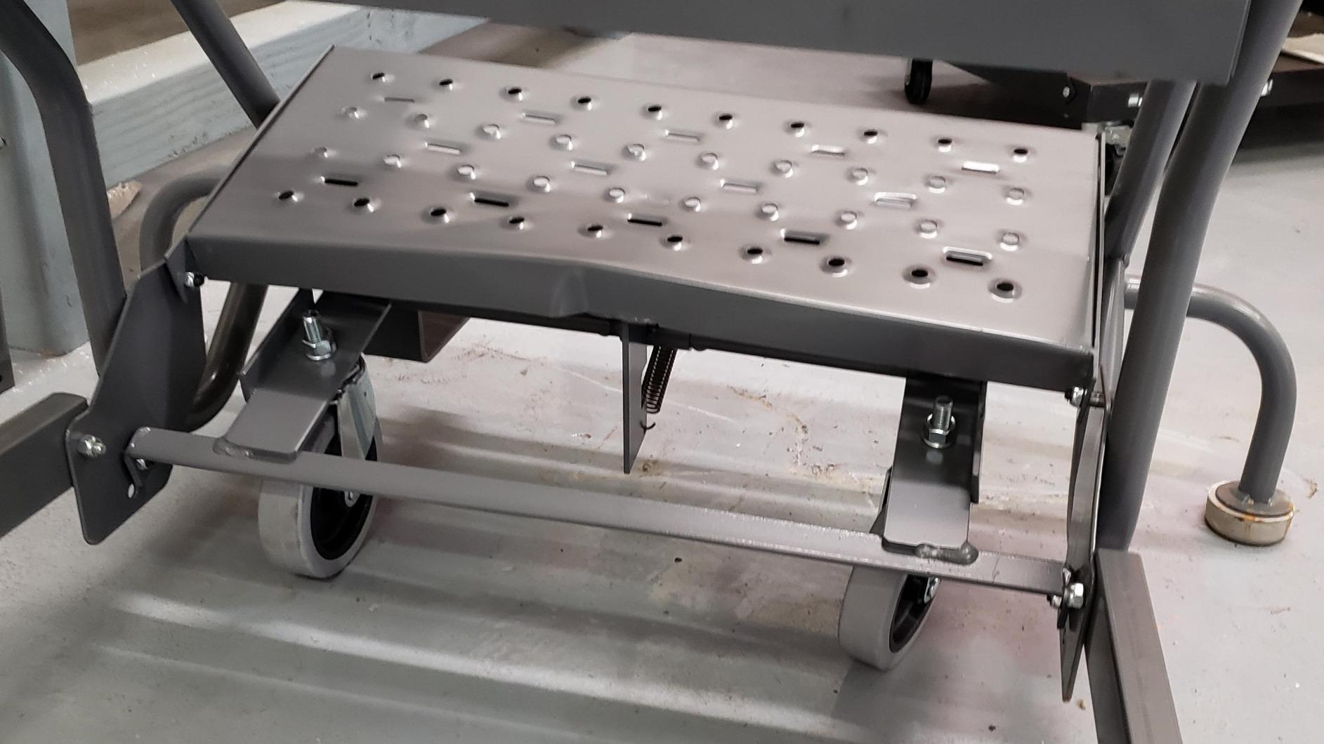 Tri-Arc UKDEC110246 U-Design Configurable 10-Step Forward Descent Incline Rolling Ladder with 24