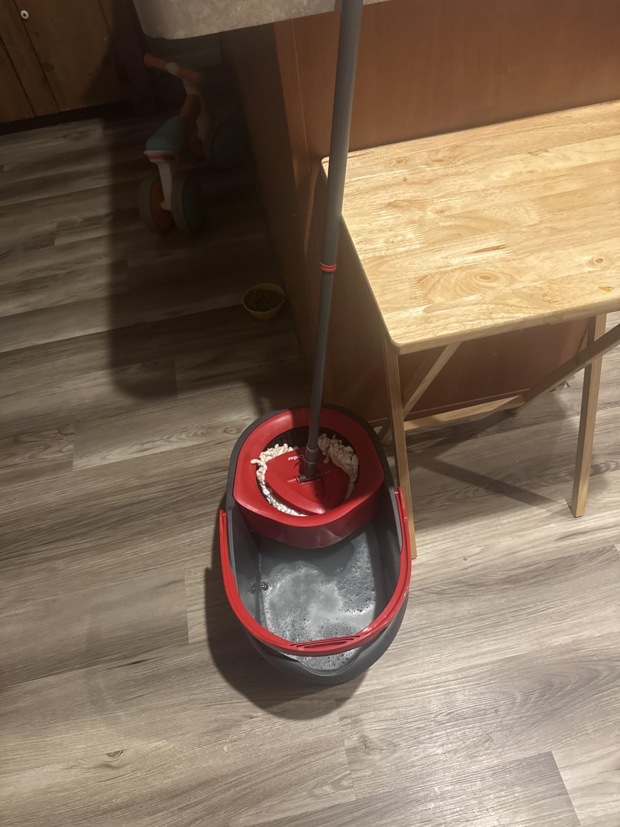 O-Cedar EasyWring Microfiber Spin Mop, Bucket Floor Cleaning System, Red, Gray, Standard customer photo 1