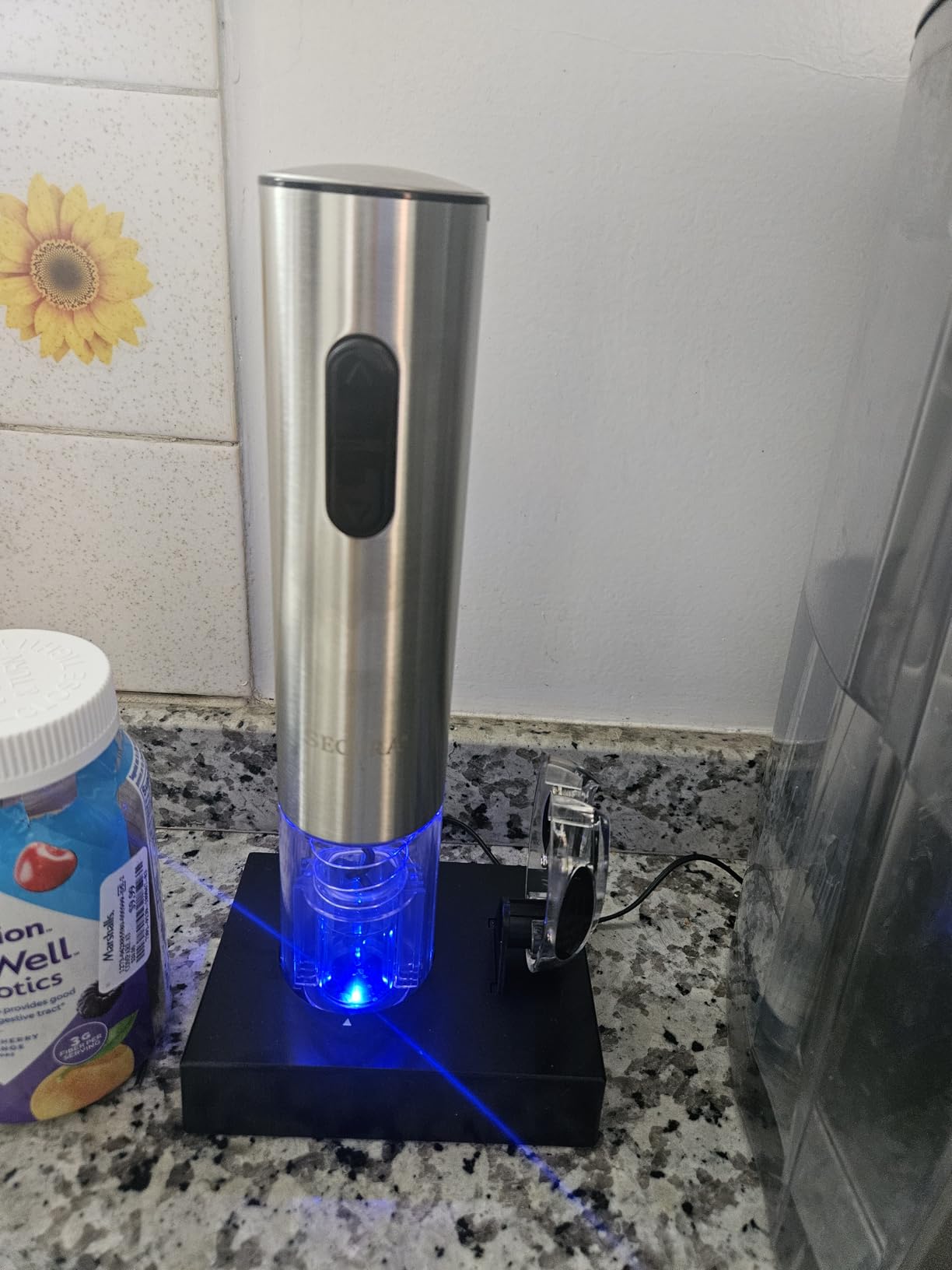 Secura Electric Wine Opener, Automatic Electric Wine Bottle Corkscrew Opener with Foil Cutter, Rechargeable (Stainless Steel) customer photo 1