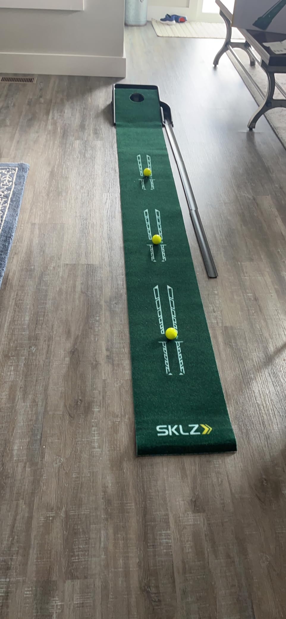 SKLZ Putting Green: Perfect Your Golf Skills with Realistic Home Practice - Improve Your Putting Stroke, Lower Your Scores, and Enjoy Convenient, Training Anytime, Anywhere! customer photo 1