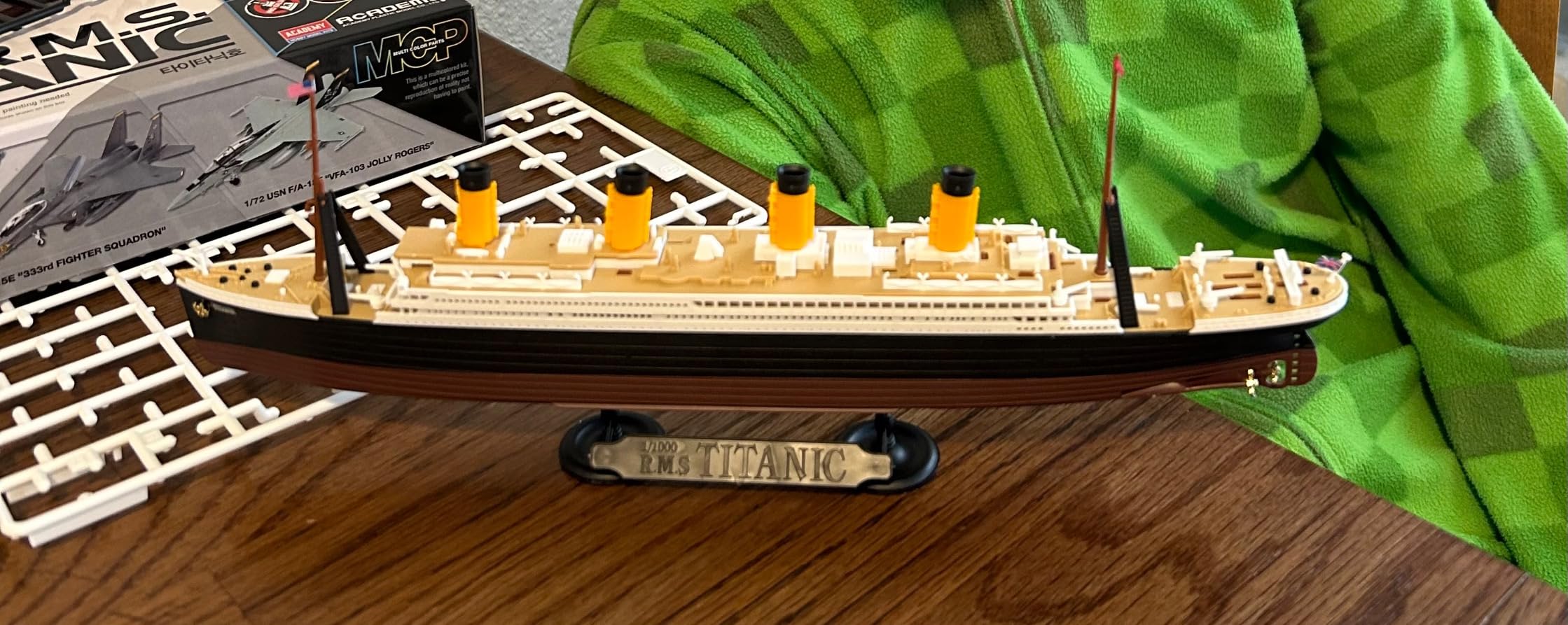 Academy 1: 1000 - R.M.S.Titanic MCP For 14 years and over. customer photo 2