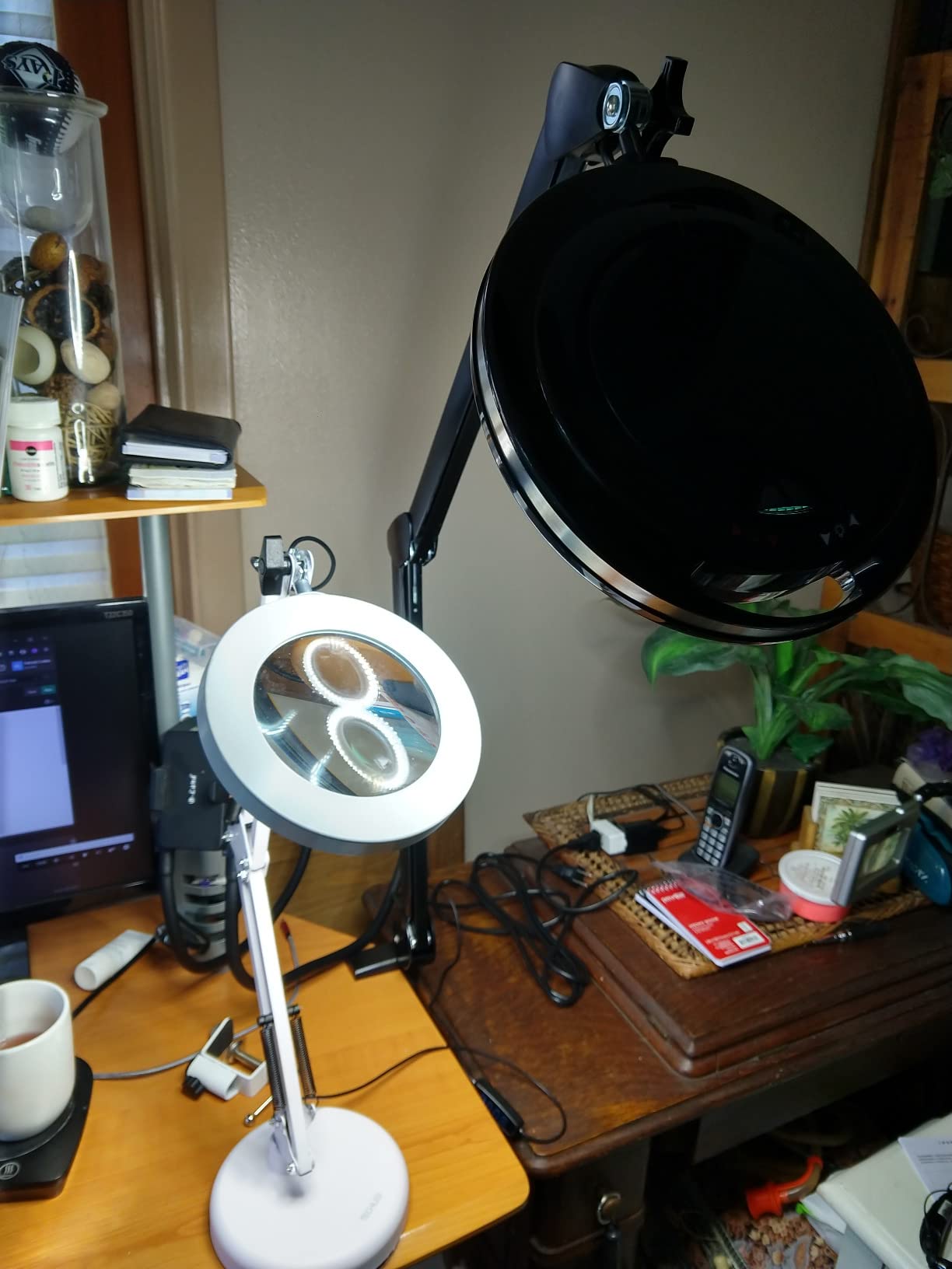 Brightech LightView Pro Magnifying Desk Lamp, 2.25x Light Magnifier with Clamp, Adjustable Magnifying Glass with Light for Crafts, Reading, Close Work - White customer photo 1