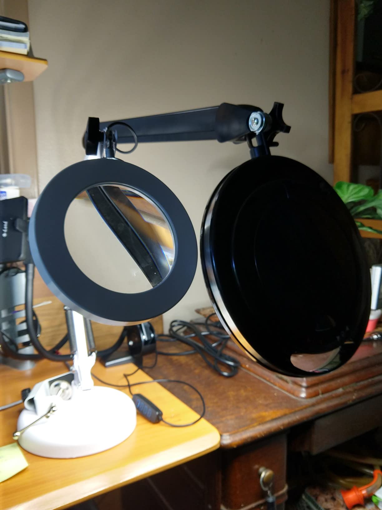 Brightech LightView Pro Magnifying Desk Lamp, 2.25x Light Magnifier with Clamp, Adjustable Magnifying Glass with Light for Crafts, Reading, Close Work - White customer photo 2