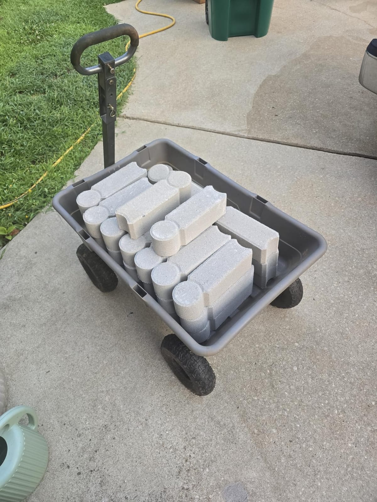 Gorilla Carts Poly Dump Cart, 800 lb. Capacity, 5 Cu Ft, Gray customer photo 2