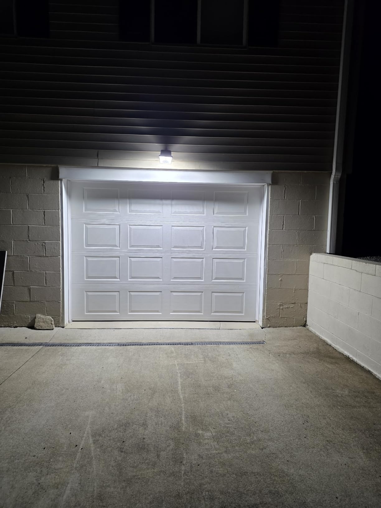 LED Barn Light Dusk to Dawn Area Lights Aluminum 5000K Bronze | Outdoor Security Flood Lighting with Photocell, ETL & FCC Listed, IP65 Waterproof, 110-277V, Garage, Yard customer photo 2