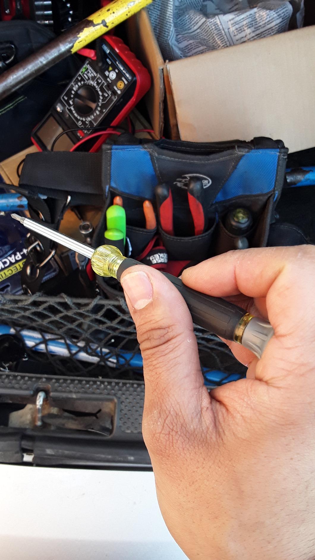 Klein Tools 32581 4-in-1 Electronics Screwdriver Set with 2 Slotted, 2 Phillips Precision Machined Bits, Ideal for Terminal Blocks customer photo 2