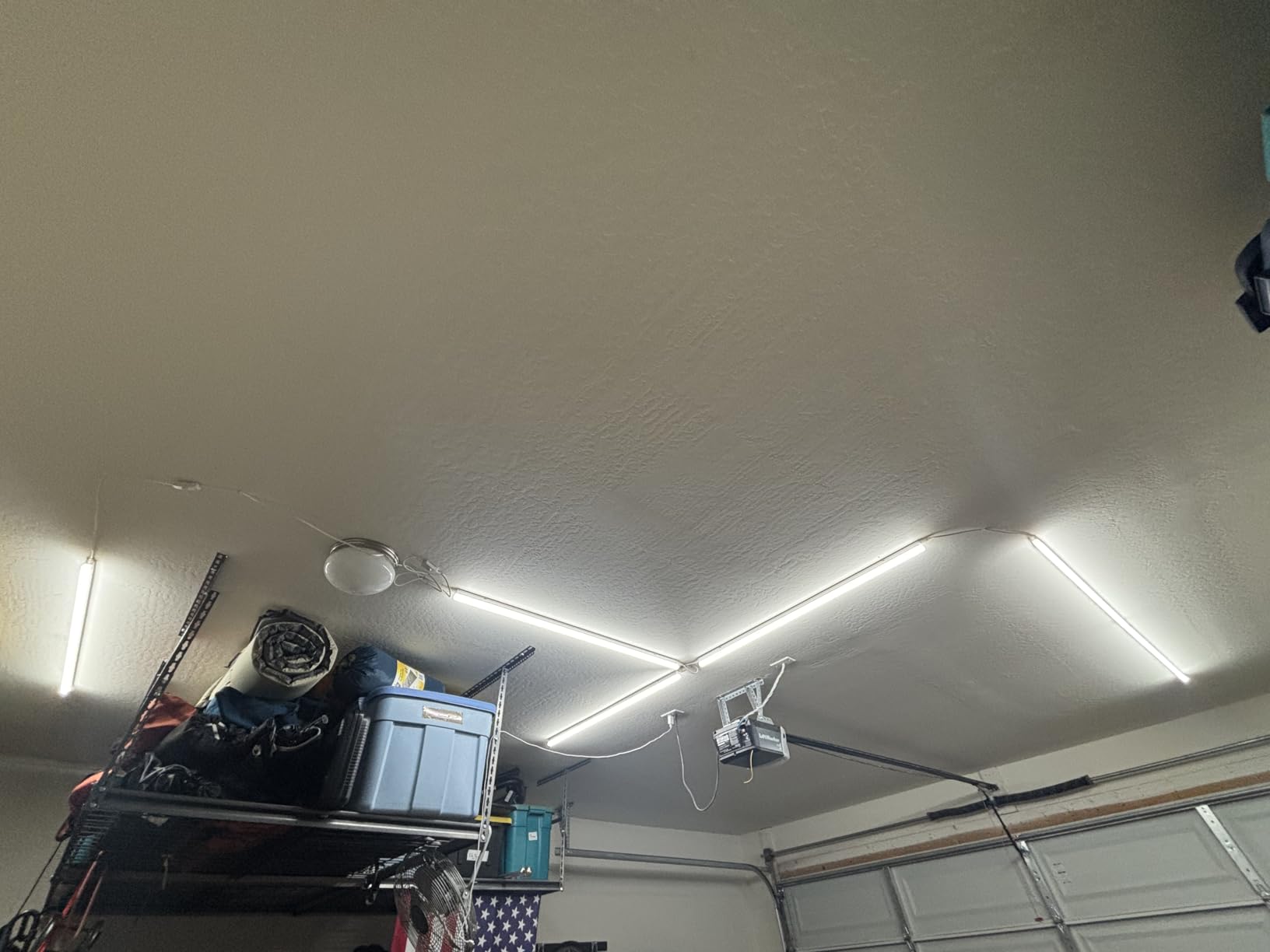 Barrina (6 Pack LED T5 Integrated Single Fixture, 4FT, 2200lm, 6500K 20W | Super Bright White Utility LED Shop Light, Ceiling Under Cabinet Light, Corded Electric with ON/Off Switch, ETL Listed customer photo 1