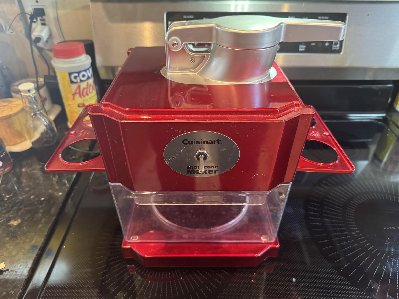 Cuisinart Snow Cone Machine, Home Shaved Ice Maker for Snow Cones, Snow Cone Maker with Reuseable Paper Cups, Makes 5 ICY Cones for Slushies, Frozen Drinks, Red, SCM-10P1 customer photo 1