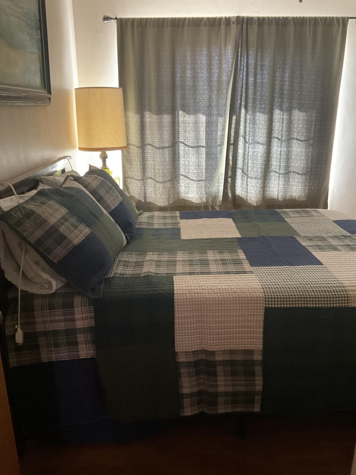 Woolrich Quilt Set Queen, Southwestern Aztec Bedding, Reversible Lightweight Bedspread, Oversized Rustic Cabin Quilt Set, Western Farmhouse Bedding with Matching Shams, Black customer photo 1