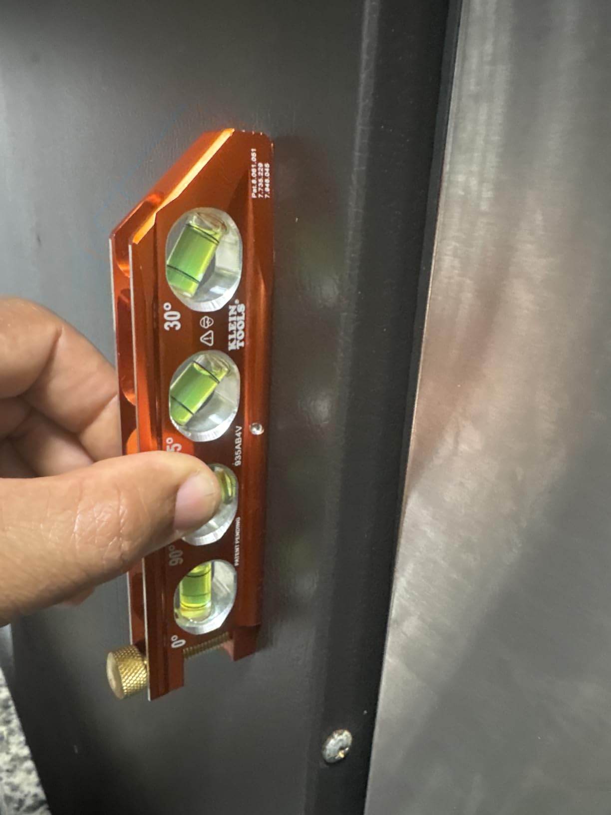 Klein Tools 935AB4V Level, 6-Inch Magnetic Torpedo and Conduit Level with 0/30/45/90 Degree Vials, V-Groove and Magnet Track, High Visibility Orange customer photo 2