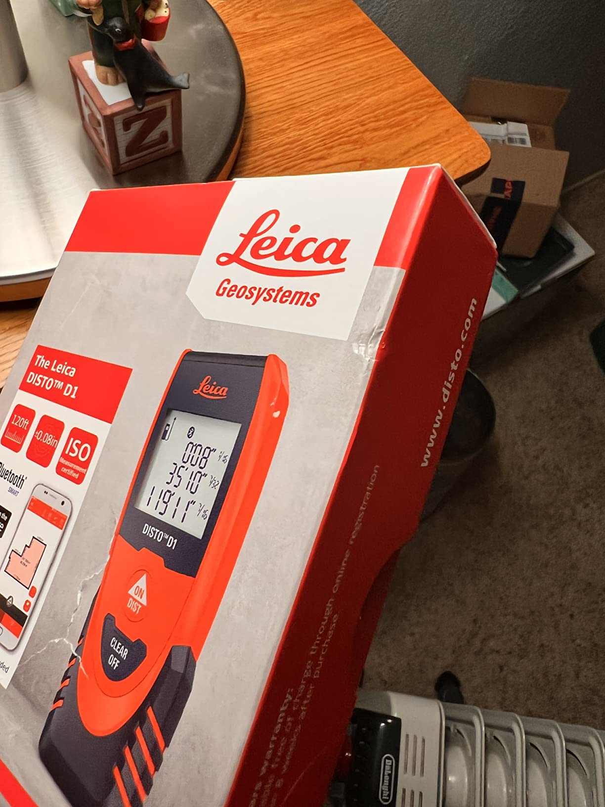 Leica DISTO D1 120ft Laser Distance Measure with Bluetooth 4.0, Black/Red customer photo 1