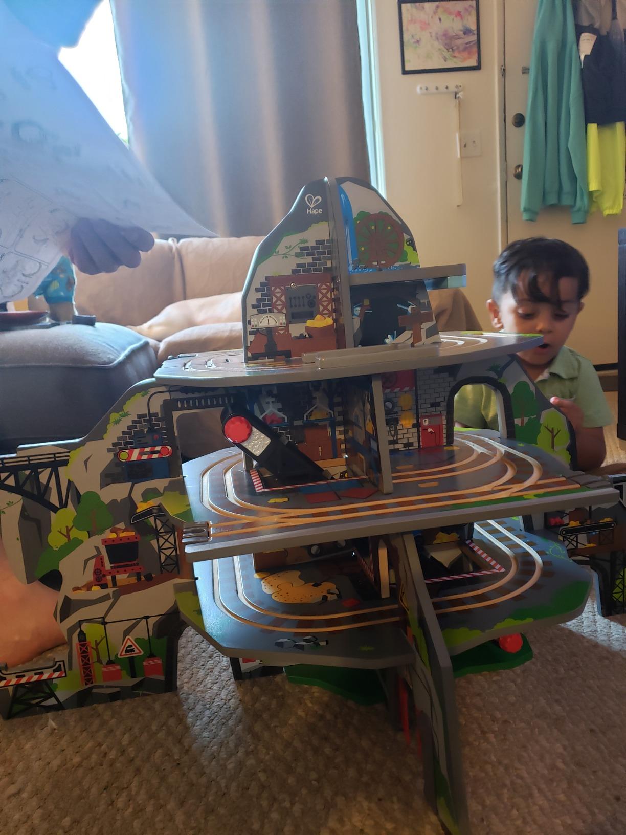 Hape Wooden Railway Mighty Mountain Mine Railway Playset | 4-Level Railway Train Track Playset with Crane and Magnetic Train Cars for Kids customer photo 2