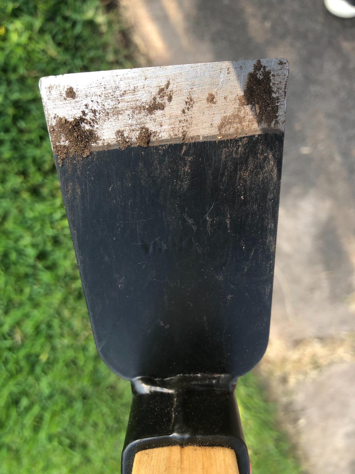 Edward Tools Hoe and Cultivator Hand Tiller - Carbon Steel Blade - Heavy Duty for loosening Soil, Weeding and Digging - Rubber Ergo Grip Handle - Rust Proof customer photo 2