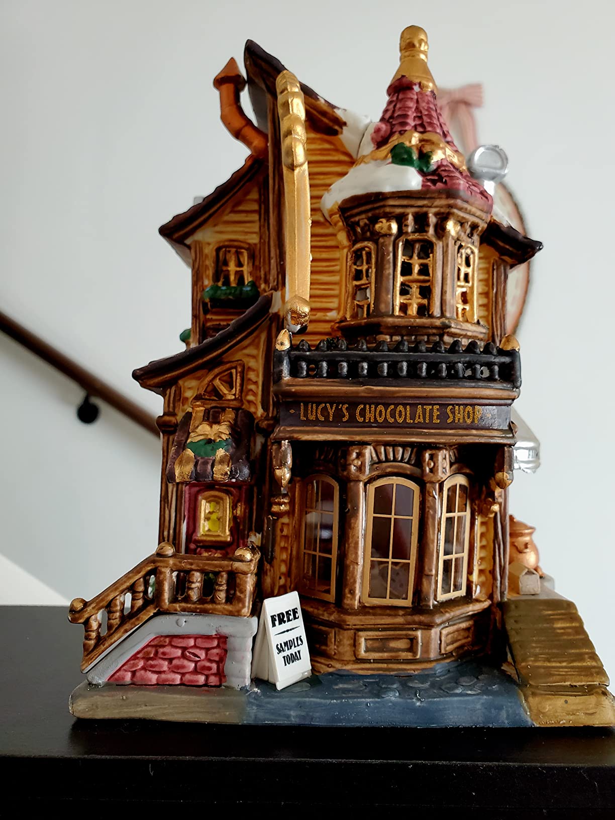 Lemax Christmas Village Lucys Chocolate Shop Battery Operated Led - 45052 customer photo 2
