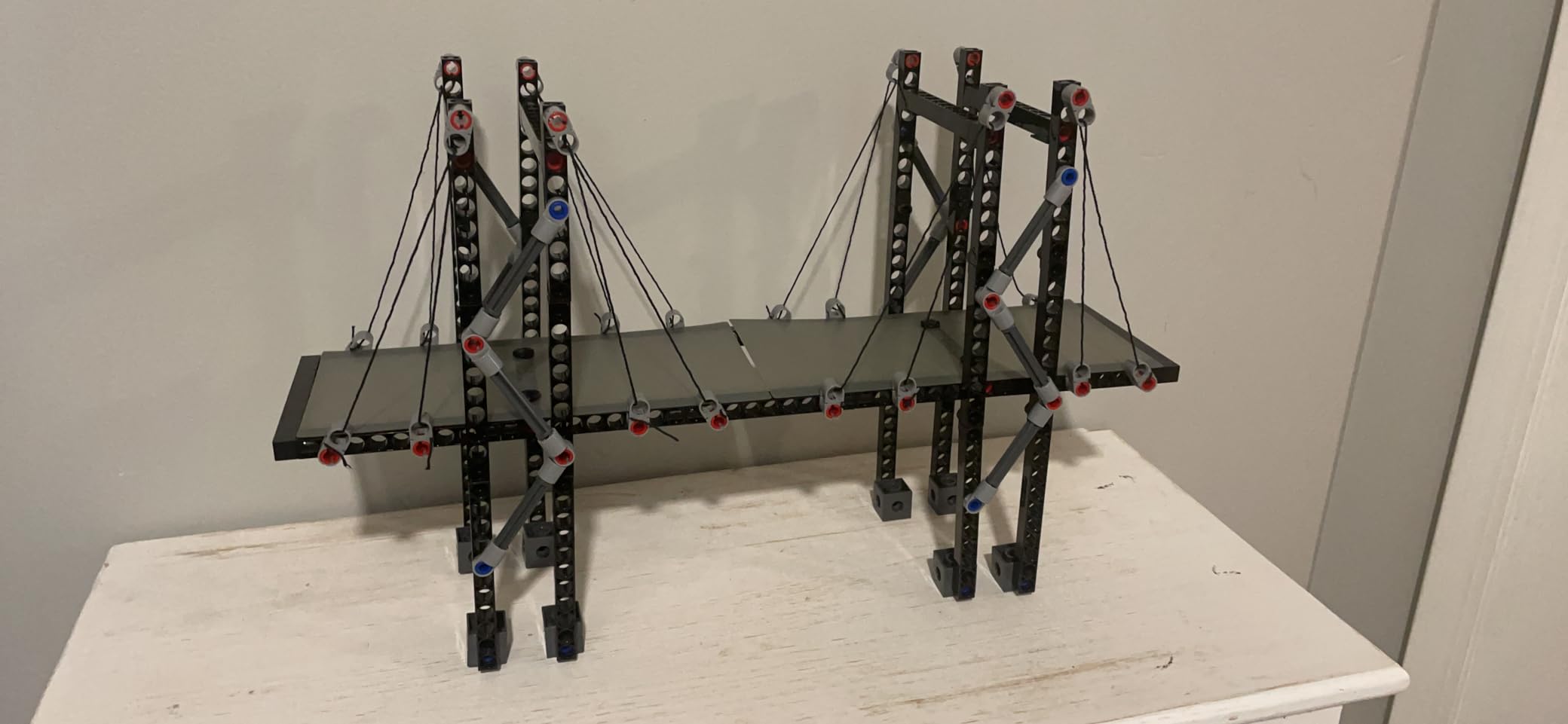 Thames & Kosmos Structural Engineering: Bridges & Skyscrapers | Science & Engineering Kit | Build 20 Models | Learn about Force, Load, Compression, Tension customer photo 2