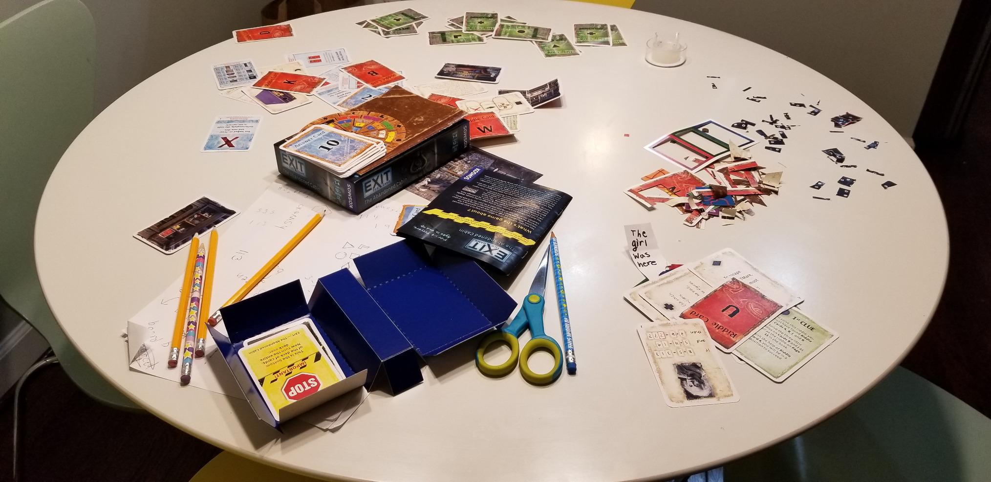Exit: The Abandoned Cabin - Kennerspiel Des Jahres Winner, Card-Based Family Escape Room Game for 1-4 Players, Ages 12+ customer photo 2