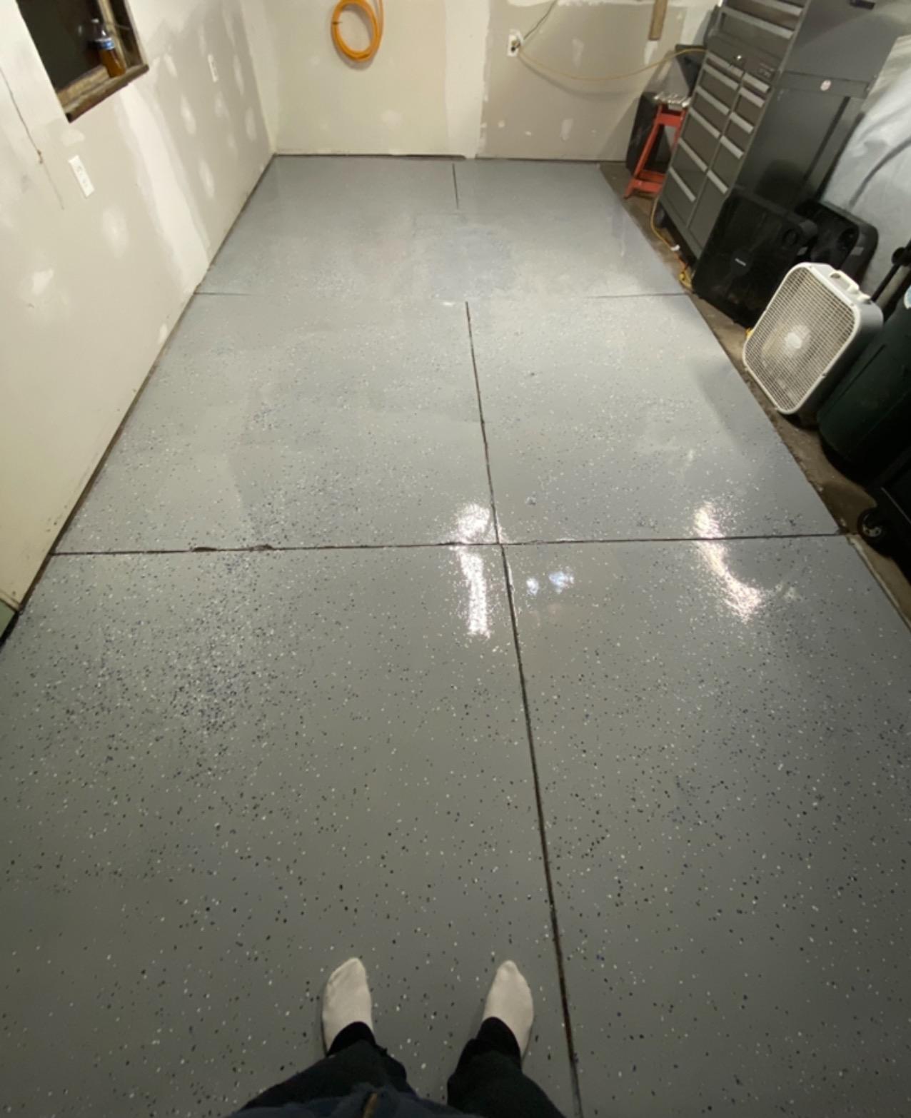 Rust-Oleum RockSolid Polycuramine High Gloss Gray Garage Floor Coating | 20X Stronger Than Epoxy, Resists Hot Tire Pickup, Self-Leveling Formula, Stain Resistant, Covers 500 Sq Ft, 2.5 Car Kit customer photo 1