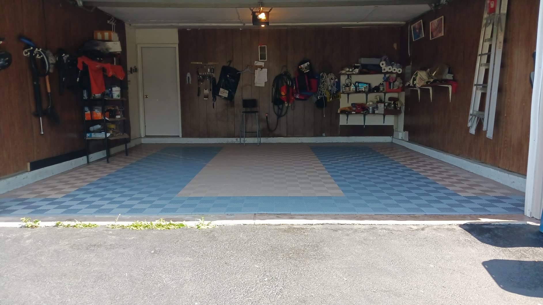 Nitro Tiles Vented by FlooringInc 12