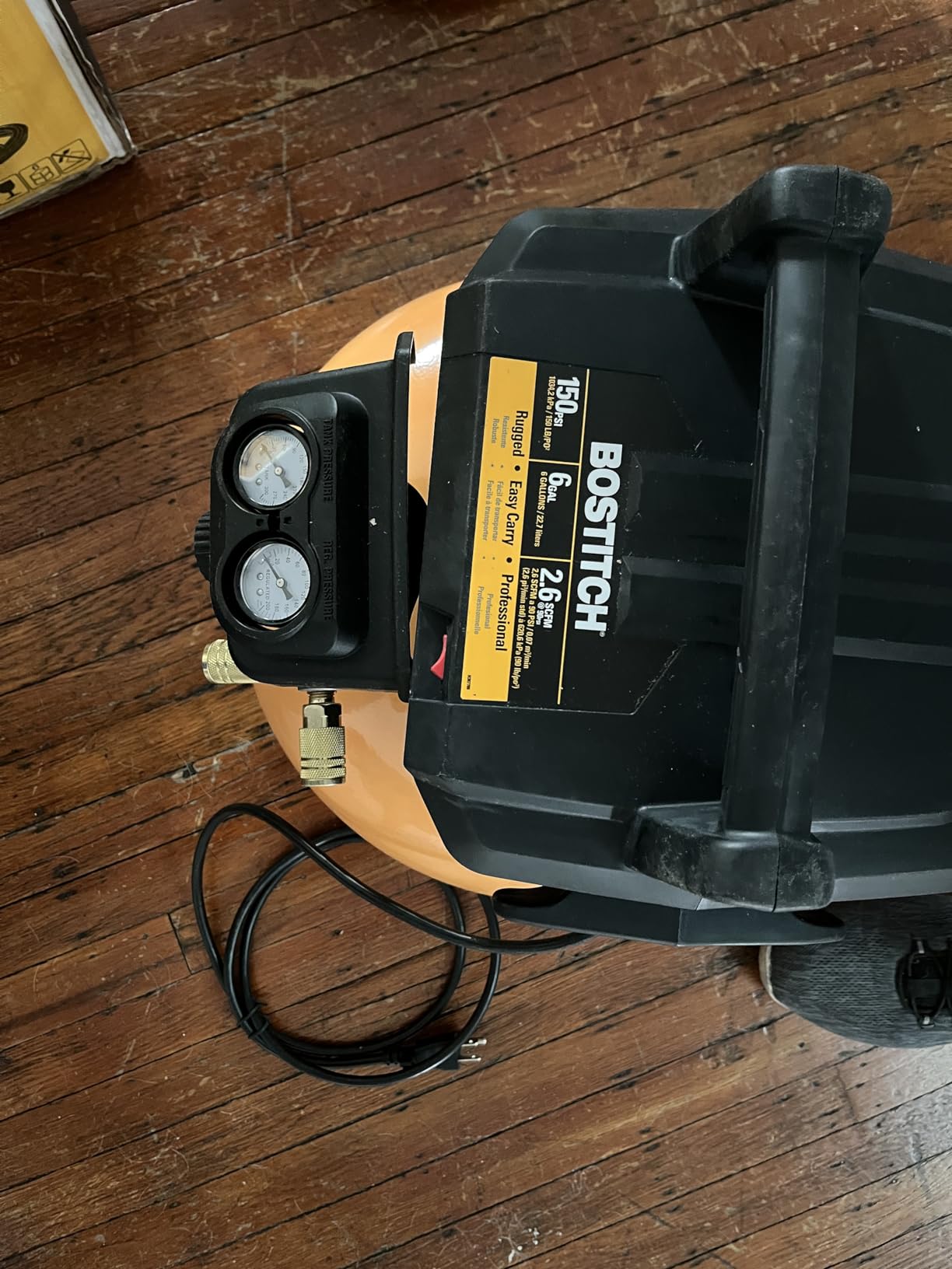 BOSTITCH Air Compressor Kit, Oil-Free, 6 Gallon, 150 PSI, Quiet Lightweight Pancake Air Compressor (BTFP02012-WPK) customer photo 2