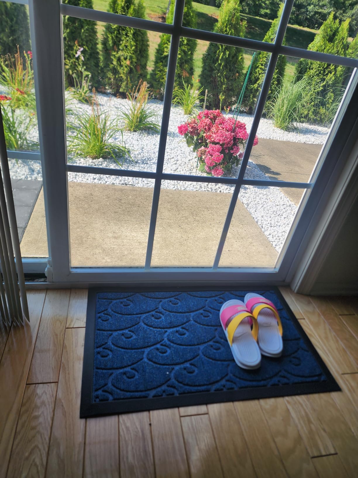 GORILLA GRIP 100% Waterproof All-Season WeatherMAX Doormat US Designed Natural Rubber, Stain Fade Resistant, Low Profile Indoor Outdoor Door Mats, Easy Clean, 29x17 Gray Diamond customer photo 1