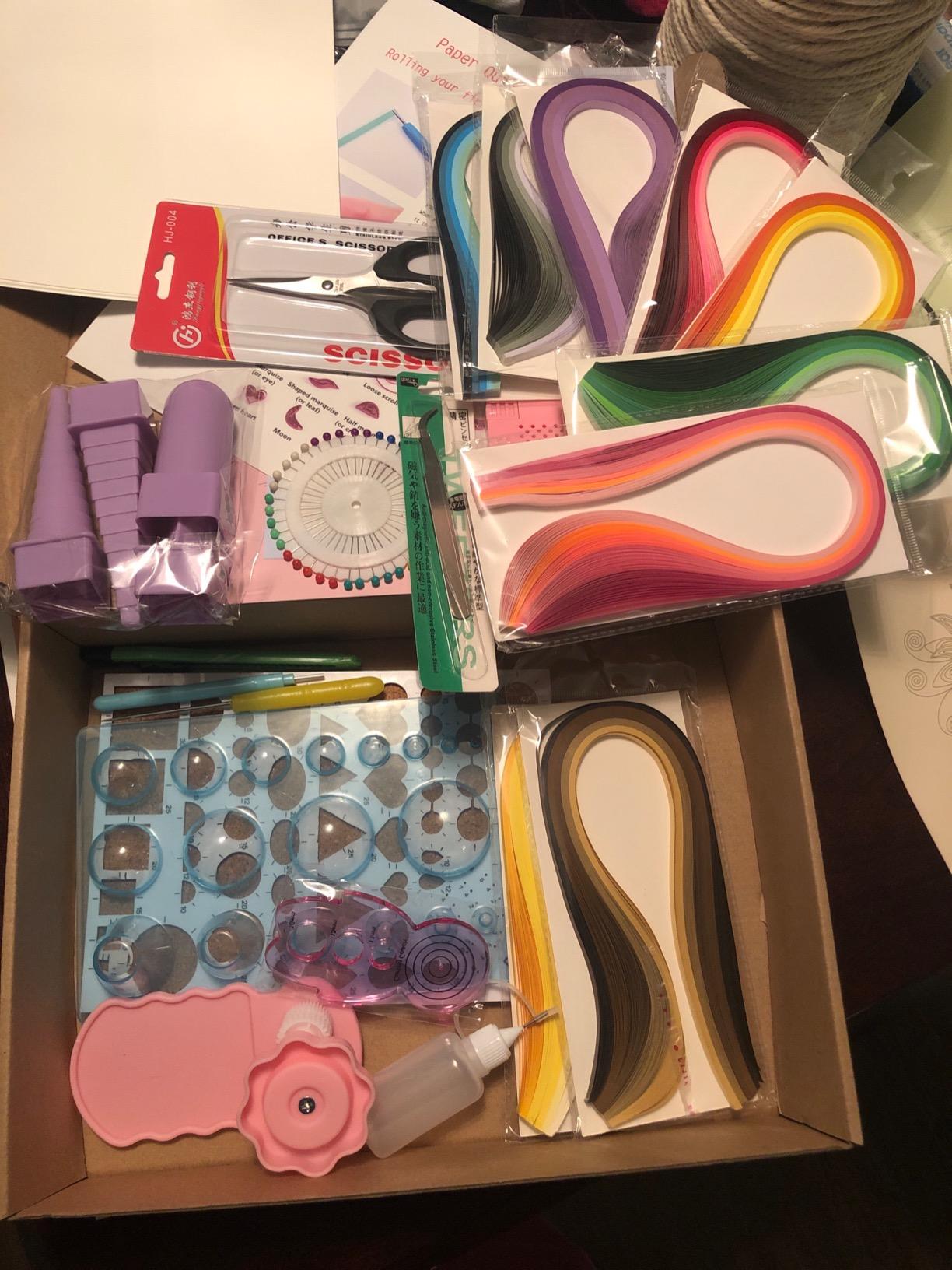 Beginner Paper Quilling Kit with 5mm Strips, 36 Colors and 10 Projects | Includes 900 strips, shaping tools and 10 project designs. Ideal for beginner cards, flowers and paper art. customer photo 1