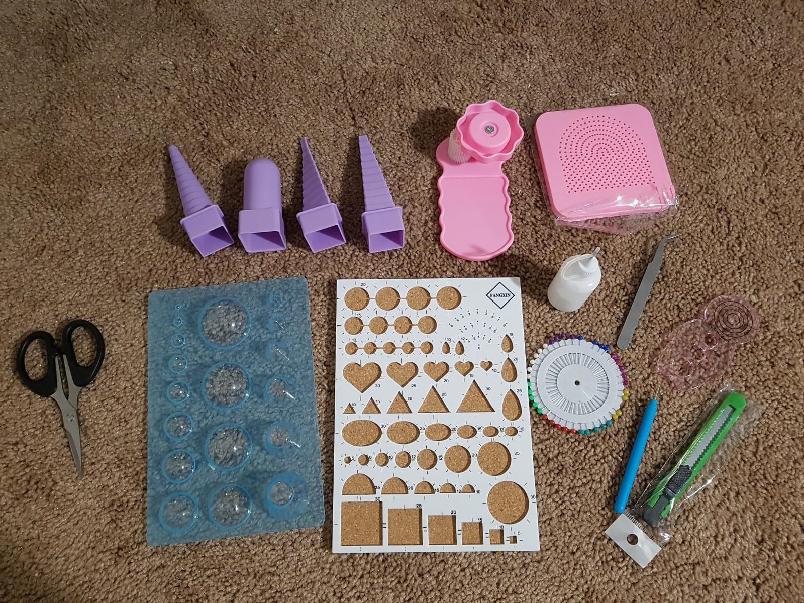 Beginner Paper Quilling Kit with 5mm Strips, 36 Colors and 10 Projects | Includes 900 strips, shaping tools and 10 project designs. Ideal for beginner cards, flowers and paper art. customer photo 2