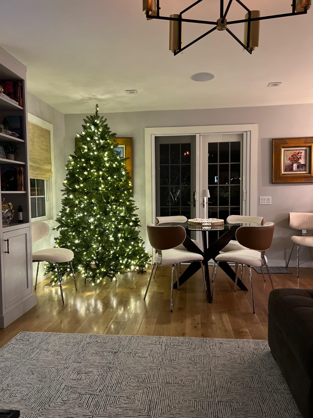 Goplus 8ft Pre-lit Artificial Christmas Tree, Hinged Premium Spruce Xmas Full Tree with 1438 PVC Tips, 430 LED Lights, Folding Metal Stand, for Home Office Party Decoration customer photo 2