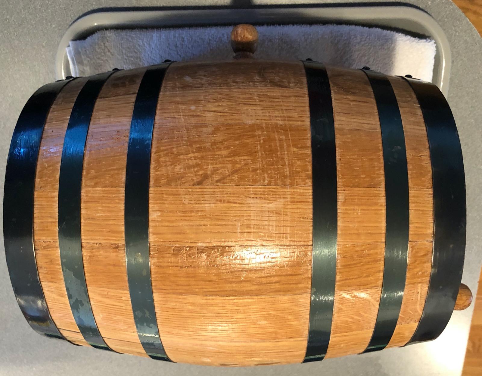 Personalized Custom Engraved American Premium Oak Aging Barrel - Age Your Own Whiskey, Beer, Wine, Bourbon, Tequila, Rum, Hot Sauce and More | Barrel Aged (2 Liters) customer photo 2