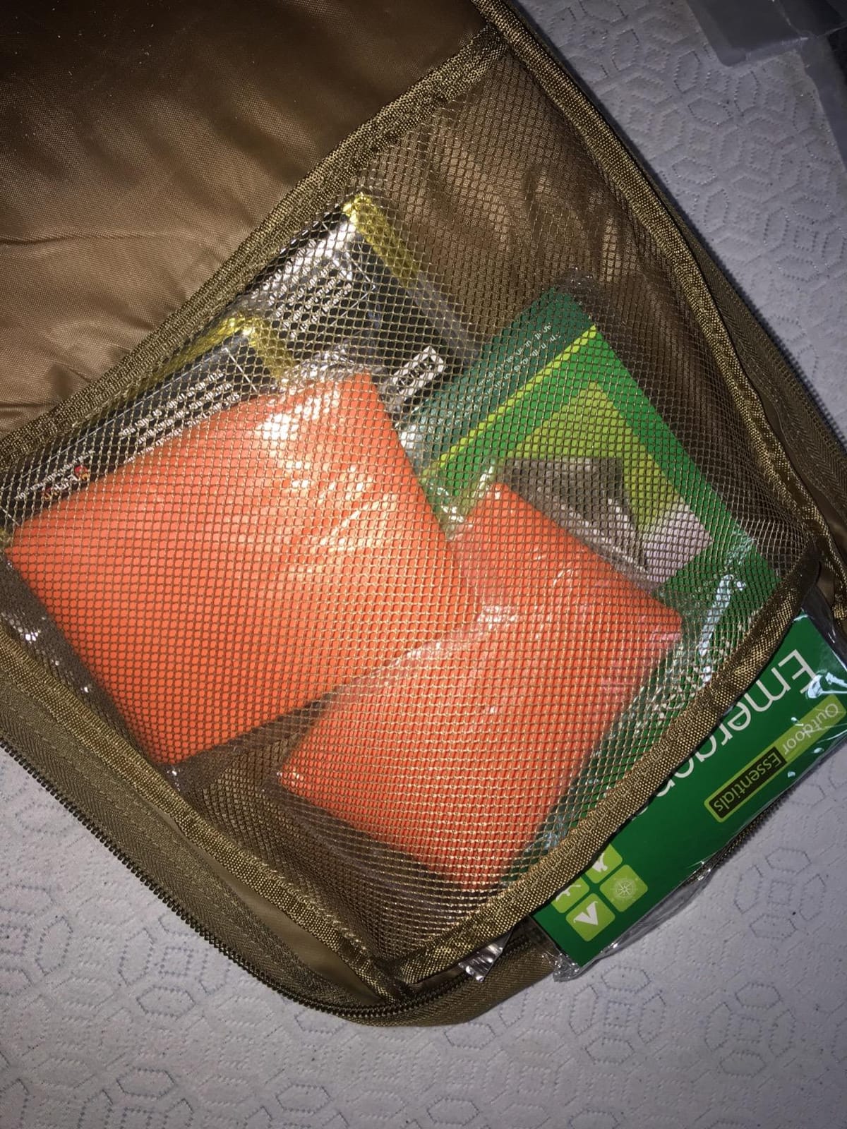 EVERLIT Complete 72 Hours Earthquake Bug Out Bag Emergency Survival Kit for Family. Be Prepared for Hurricanes, Floods, Tsunami, Other Disasters customer photo 2
