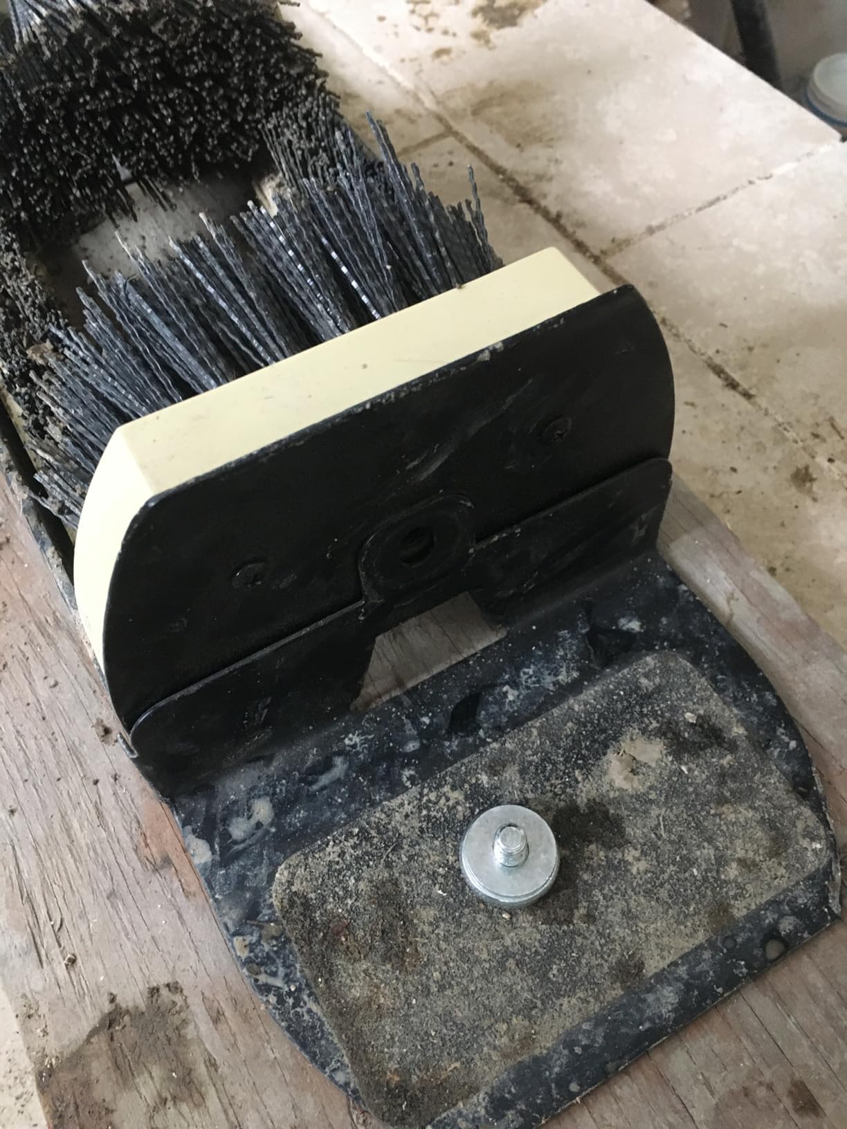 Jobsite Boot Scrubber - Outdoor Shoe Scraper Cleaner Brush - Extra Wide customer photo 1