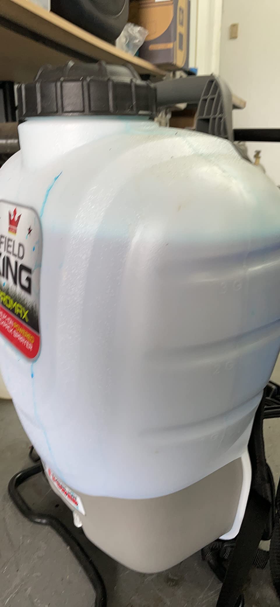 Field King 190515 Professionals Battery Powered Backpack Sprayer, 4 gal customer photo 1