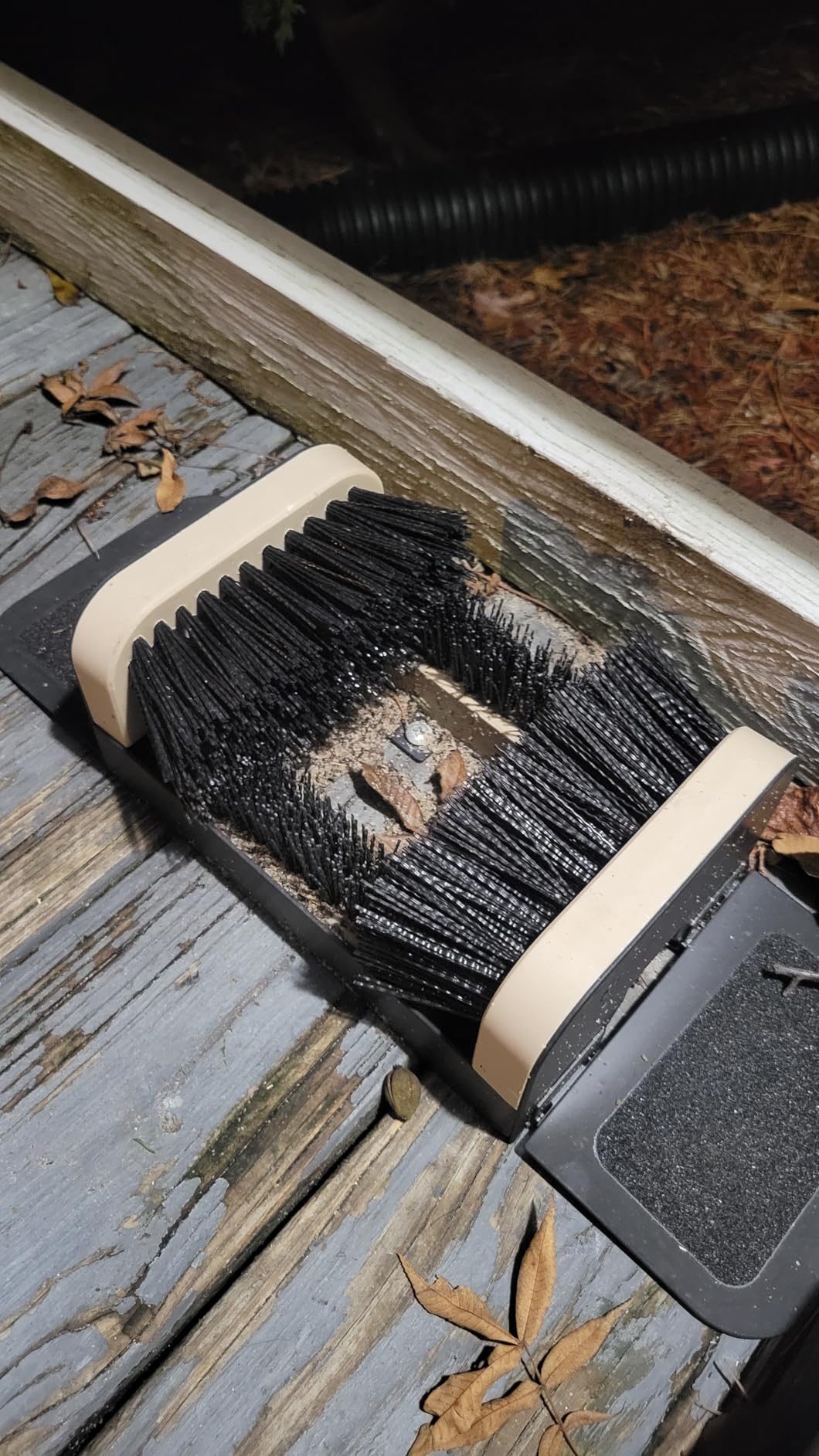 Umien Boot Scraper Outdoor Shoe Brush with Flaps - Cleaning Heavy-Duty Shoe Cleaner and Boot Scrubber for Mud, Dirt, and Snow customer photo 2