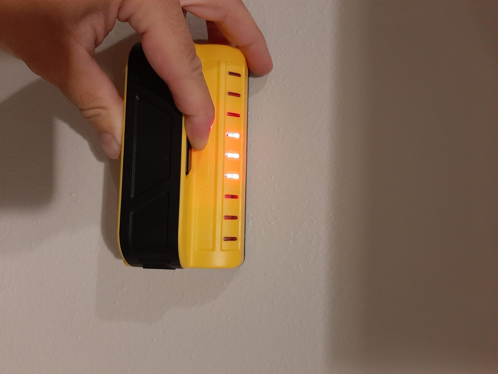 Franklin Sensors ProSensor M90 Stud Finder, 9-Sensor Wall Scanner | Wood and Metal Stud Detector, Made in the USA customer photo 1